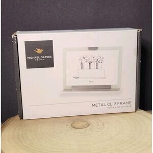 Michael Graves Design~Metal Clip Picture Frame 4x6 NEW‎ In Box Silver Glass